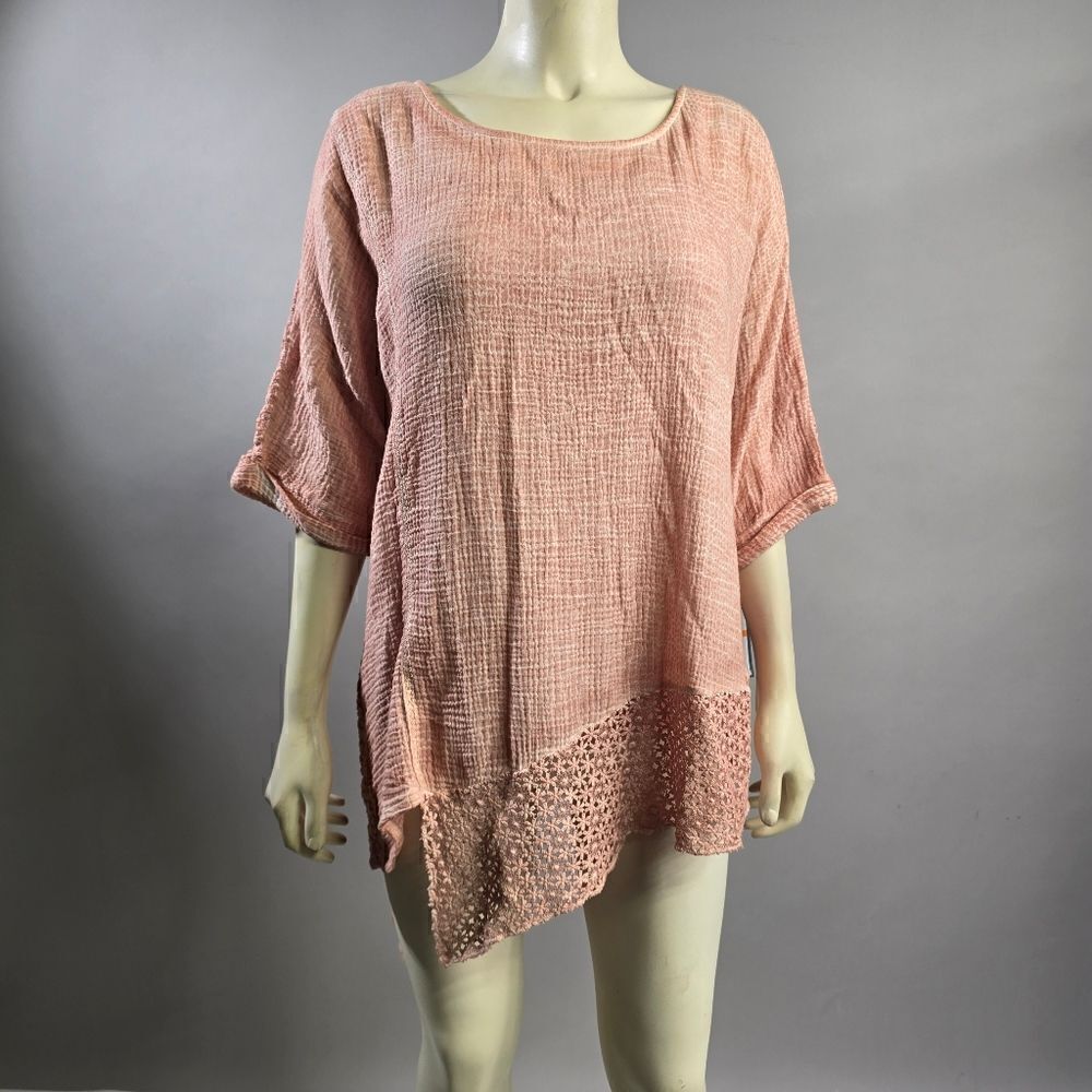 Democracy small top Nwt R5